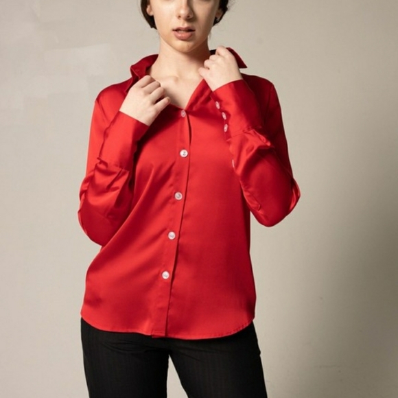 Power Women-Silk Shirt in Red - Picture 3 of 5